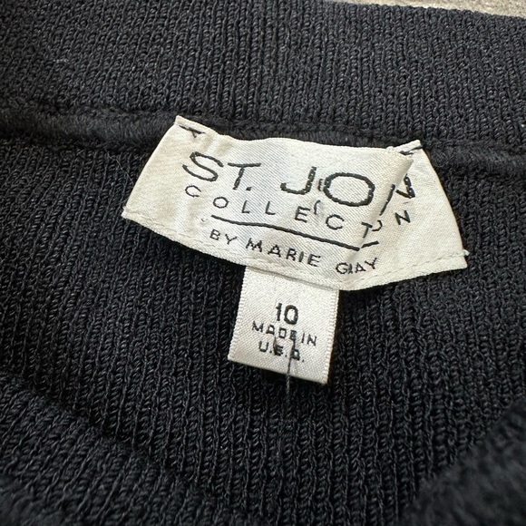 St. John Marie Black Ribbed Santana Knit Flared Fluted Skirt - Picture 3 of 3